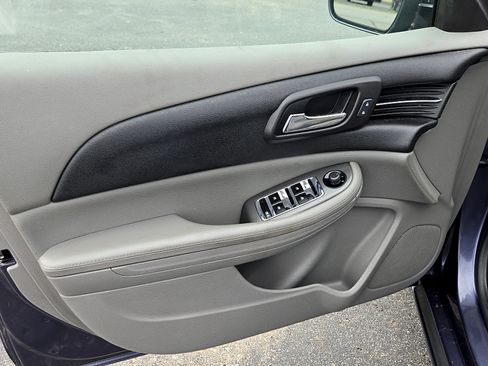 Used 2013 Chevrolet Malibu LS w/ Protection Package FWD image 12