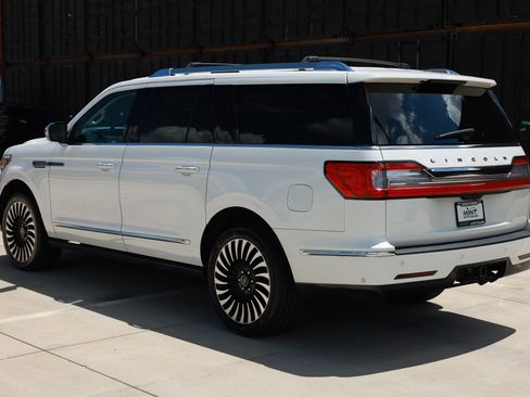 Used 2020 Lincoln Navigator L Black Label w/ Cargo Convenience Package AWD/4WD image 8