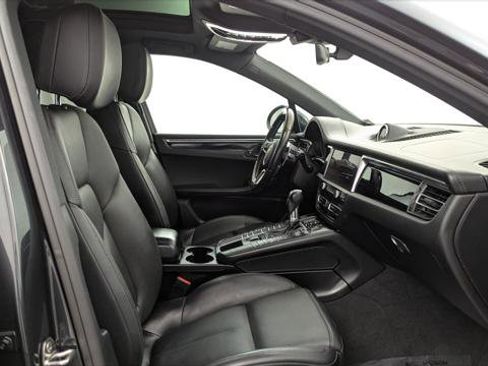 Used 2020 Porsche Macan S AWD/4WD image 19