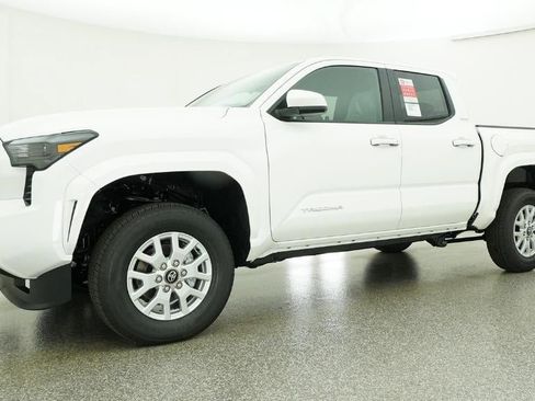 New 2026 Toyota Tacoma SR5 AWD/4WD image 17