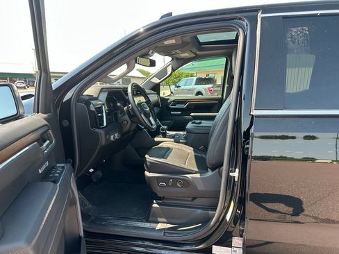 Used 2025 GMC Sierra 1500 Denali AWD/4WD image 10