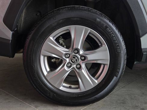 Certified 2025 Toyota RAV4 XLE AWD/4WD image 5