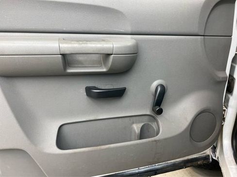 Used 2007 Chevrolet Silverado 3500 W/T w/ Snow Plow Prep Package image 23