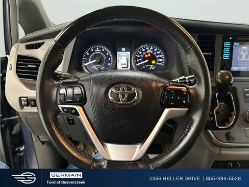 Used 2017 Toyota Sienna XLE w/ XLE Navigation Package image 20
