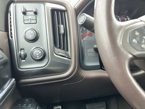 Used 2017 Chevrolet Silverado 2500 LTZ w/ Vortec Plus Package image 18