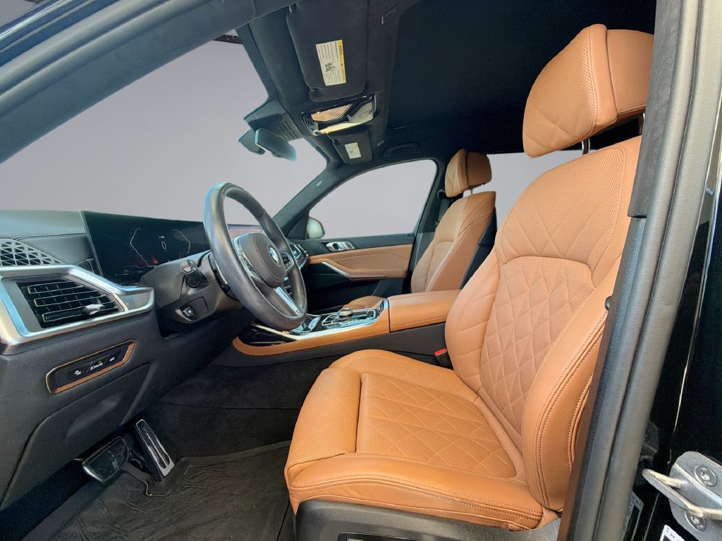 Used 2025 BMW X7 xDrive40i w/ M Sport Package AWD/4WD image 30