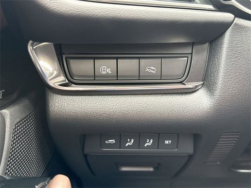 Used 2024 MAZDA CX-30 AWD 2.5 S w/ Premium Package image 35