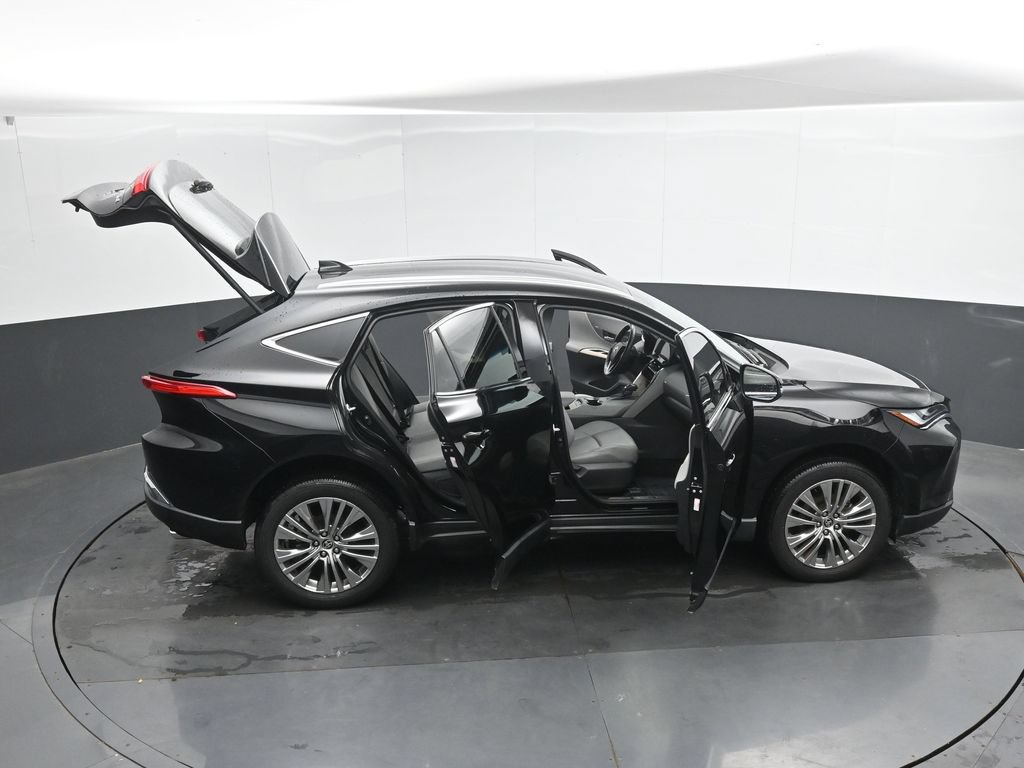 Used 2024 Toyota Venza XLE AWD/4WD image 49
