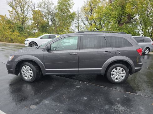 Used 2020 Dodge Journey SE w/ SE Popular Equipment Group image 17