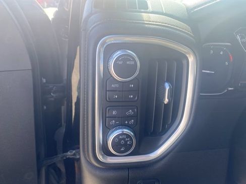 Used 2022 GMC Sierra 2500 AT4 w/ AT4 Preferred Package AWD/4WD image 19