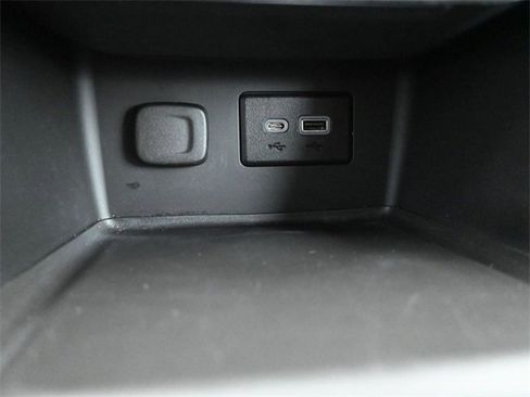 Used 2023 GMC Acadia SLE w/ Driver Convenience Package image 22