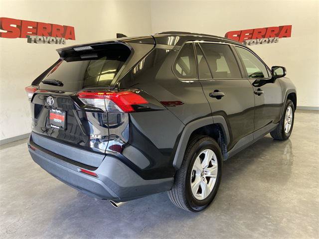 Certified 2021 Toyota RAV4 XLE w/ Convenience Package FWD image 17