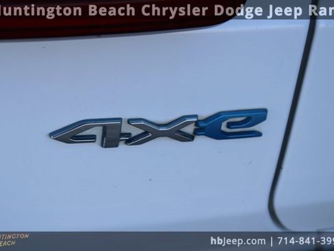 Used 2021 Jeep Wrangler Unlimited Sahara w/ Cold Weather Group image 10