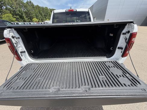 Used 2023 RAM 1500 Laramie AWD/4WD image 17