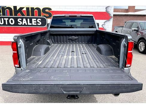Used 2025 Chevrolet Silverado 3500 LTZ AWD/4WD image 30