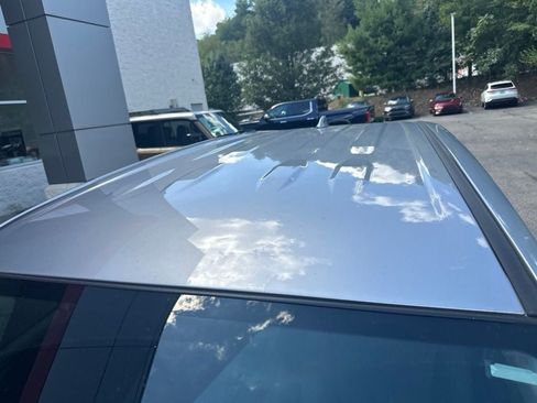 Used 2023 Toyota RAV4 LE AWD/4WD image 4
