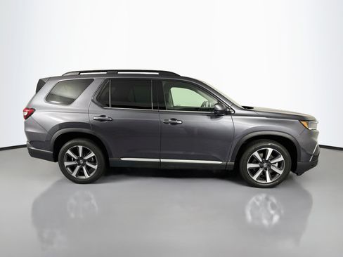 Certified 2023 Honda Pilot Touring image 4