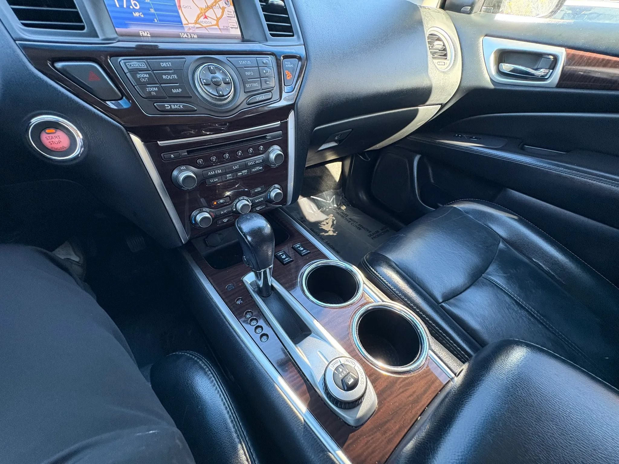 Used 2015 Nissan Pathfinder SL w/ SL Premium Package FWD image 27
