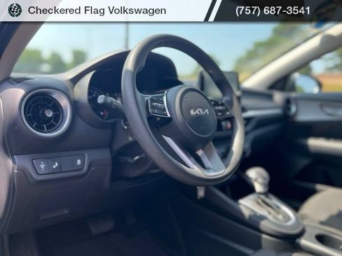 Used 2023 Kia Forte LXS w/ LXS Technology Package FWD image 17