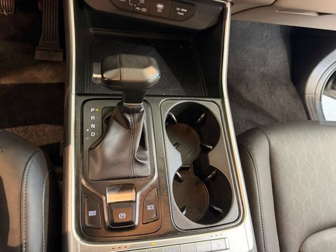Used 2026 Kia Carnival FWD image 44