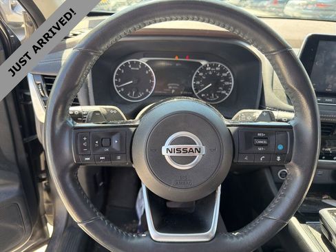 Certified 2021 Nissan Rogue SV w/ Premium Package image 14