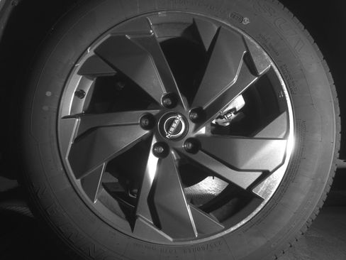 Used 2025 Nissan Rogue SV image 14