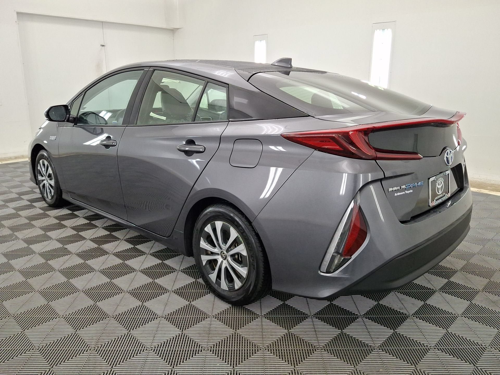 Used 2020 Toyota Prius Prime XLE FWD image 22