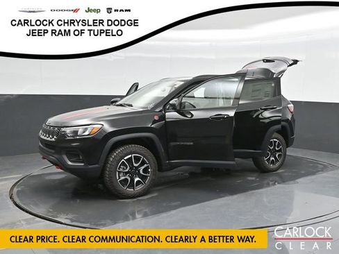 New 2025 Jeep Compass Trailhawk w/ Sun & Sound Group image 38