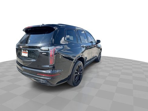 Used 2021 Cadillac XT6 Sport w/ LPO, ONYX Package image 8