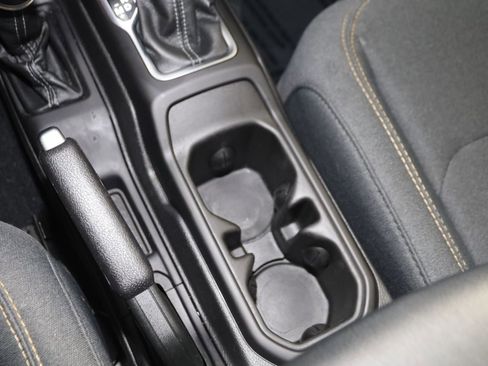 Used 2024 Jeep Wrangler Willys AWD/4WD image 24