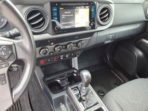 Used 2019 Toyota Tacoma TRD Off-Road AWD/4WD image 35