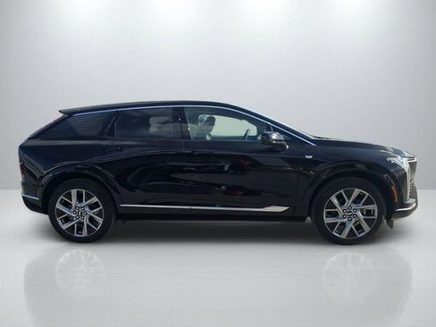 New 2026 Cadillac Optiq Luxury 1 RWD image 4