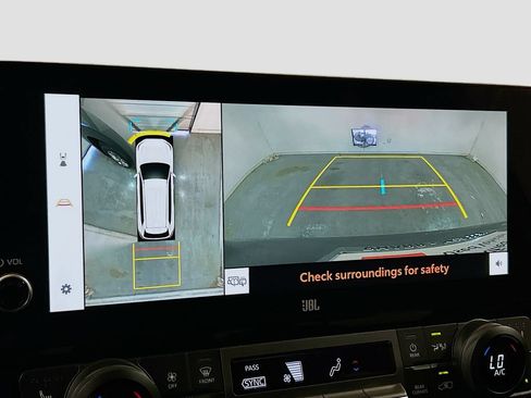 Used 2025 Toyota Grand Highlander FWD image 11