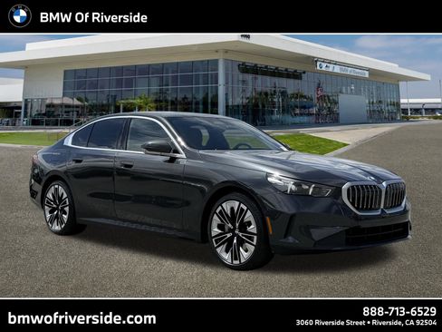 Certified 2024 BMW 530i w/ Premium Package RWD image 1