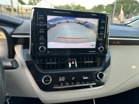 Used 2021 Toyota Corolla LE FWD image 11