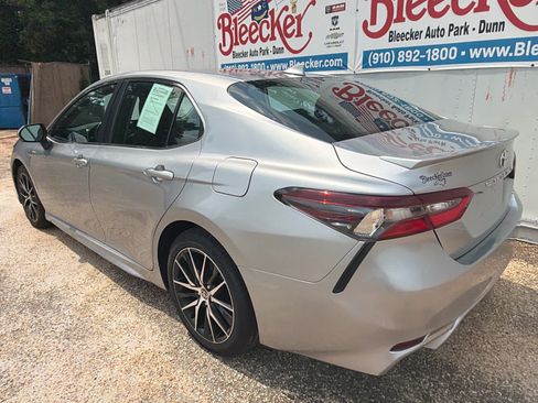 Used 2024 Toyota Camry SE FWD image 8