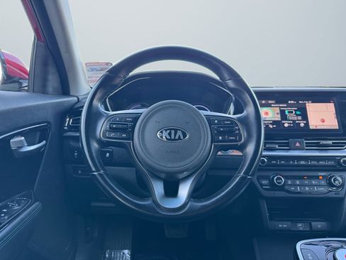 Used 2020 Kia Niro EX Premium image 11