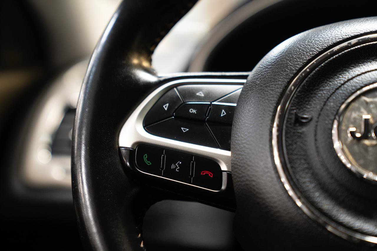 Used 2019 Jeep Compass Latitude w/ Cold Weather Group AWD/4WD image 34