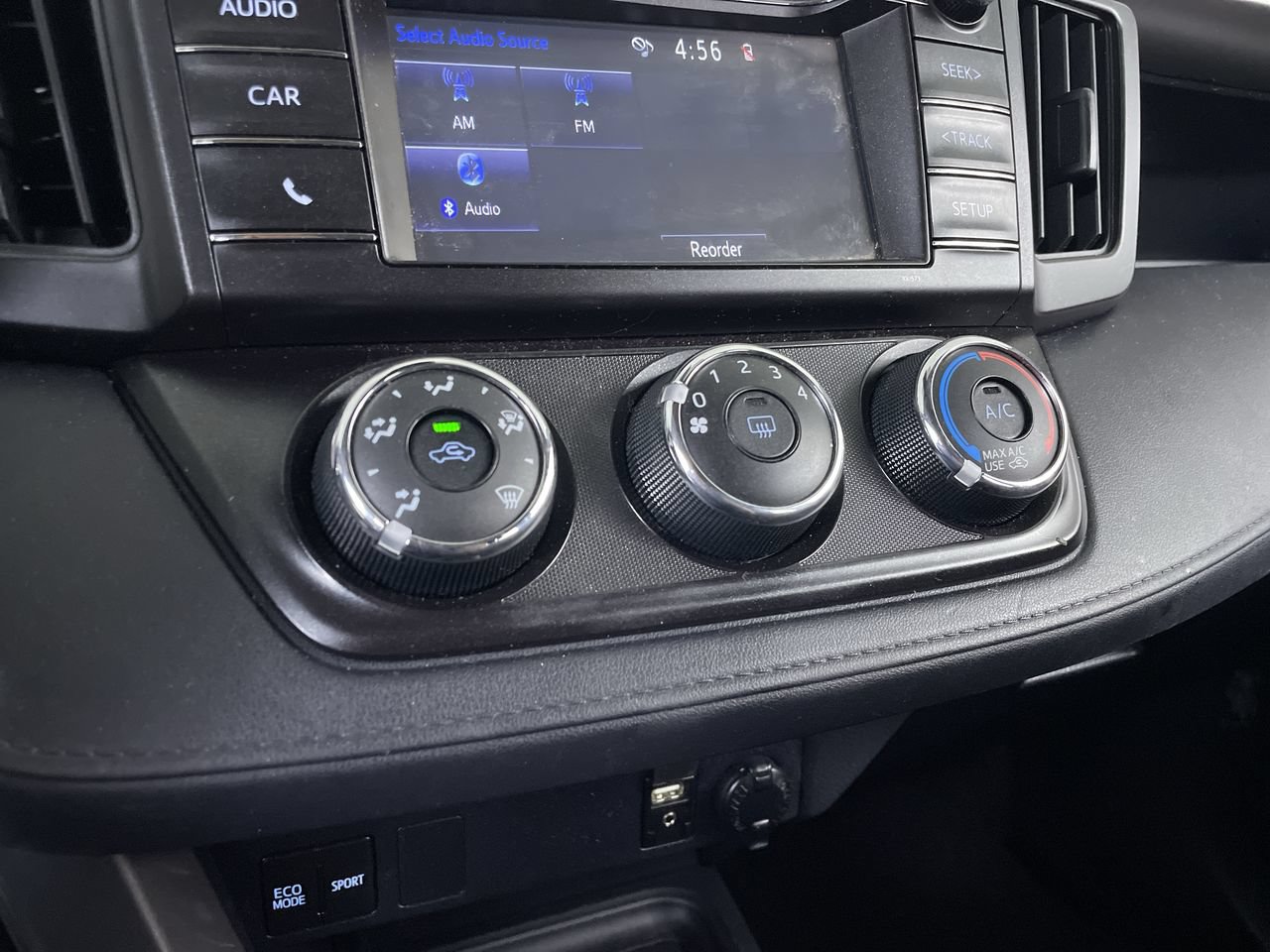 Used 2018 Toyota RAV4 LE w/ All Weather Liner Package AWD/4WD image 18
