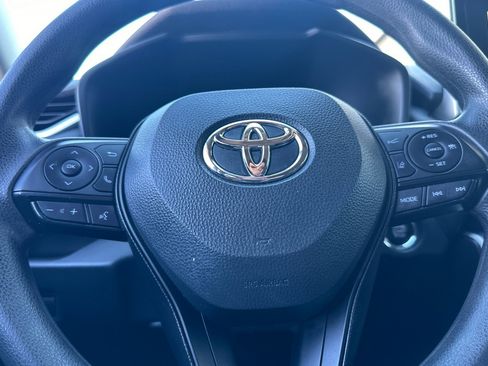 Used 2024 Toyota RAV4 XLE image 24