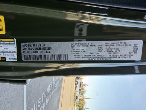 Used 2024 Jeep Wrangler Unlimited Rubicon image 24