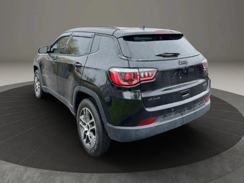 Used 2018 Jeep Compass Latitude w/ Popular Equipment Group AWD/4WD image 7