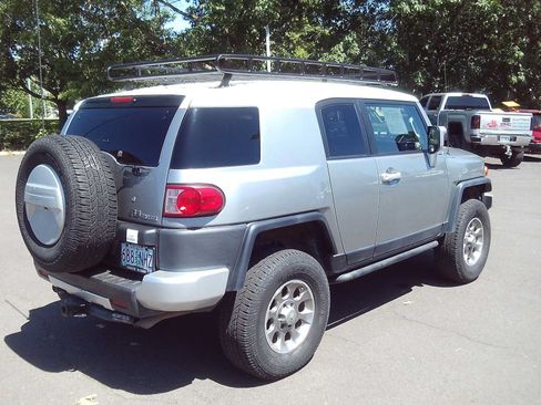 Used 2011 Toyota FJ Cruiser 4WD w/ Convenience Pkg image 5