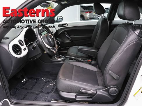 Used 2015 Volkswagen Beetle 1.8T FWD image 13