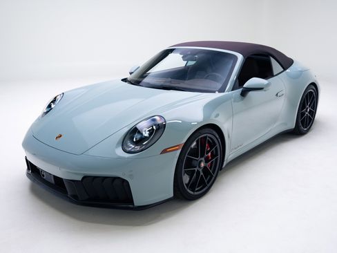 Used 2025 Porsche 911 Carrera 4 GTS image 39