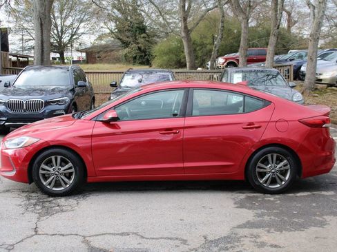 Used 2018 Hyundai Elantra SEL image 4