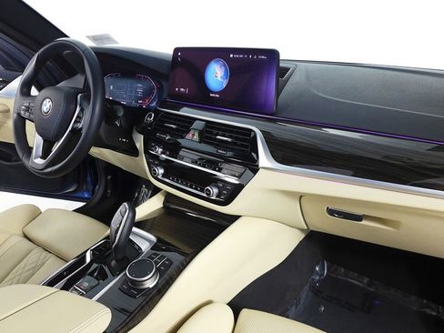 Used 2023 BMW 530i 530i w/ Convenience Package image 13