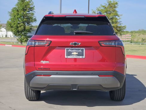 New 2027 Chevrolet Equinox LT w/ Convenience Package II FWD image 8