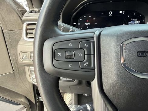 Used 2023 GMC Yukon Denali Ultimate AWD/4WD image 28