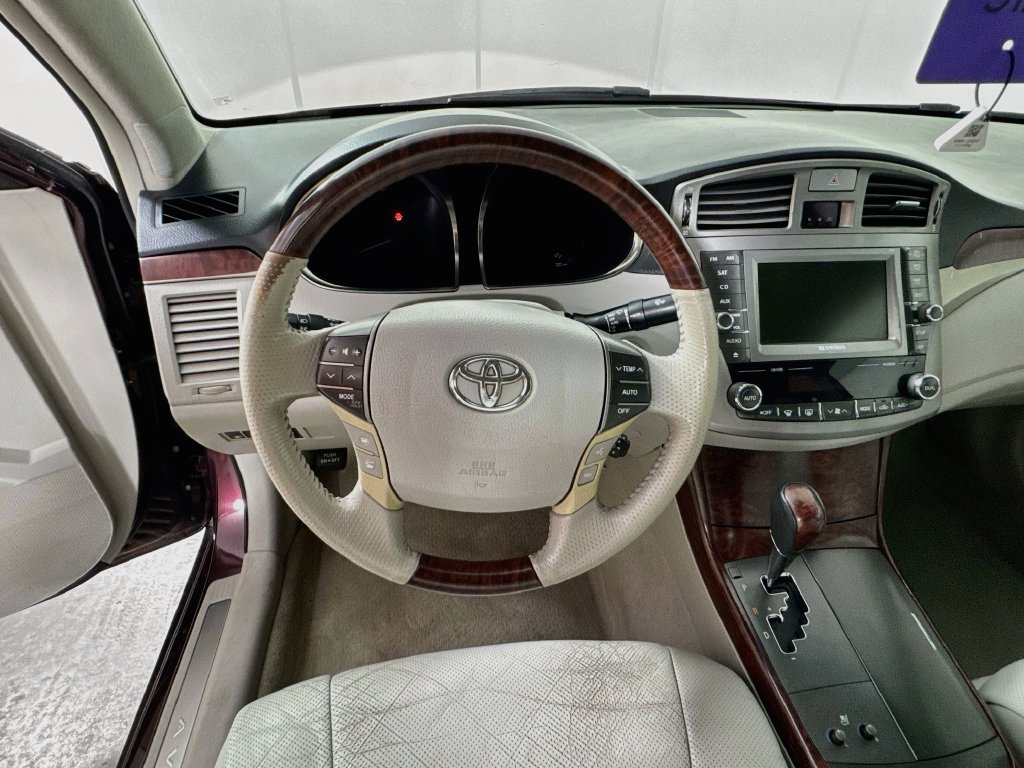 Used 2012 Toyota Avalon Limited FWD image 9
